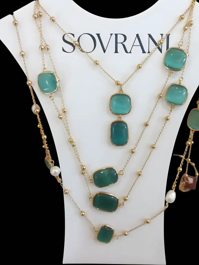 Collar Sovrani Verde Agua de acero · baño dorado y cristales